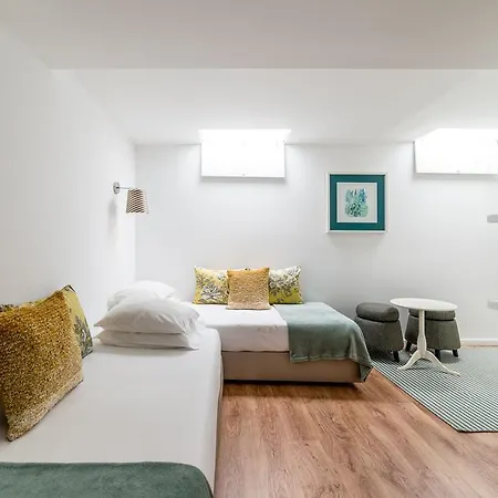Apartment Comercio Do By Tourist *